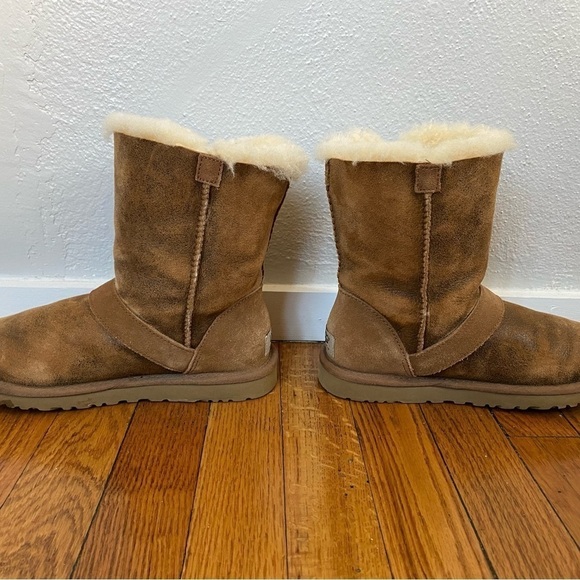 UGG Dylan Short Shearling Bomber Boots Chestnut Size 6 - Picture 4 of 7